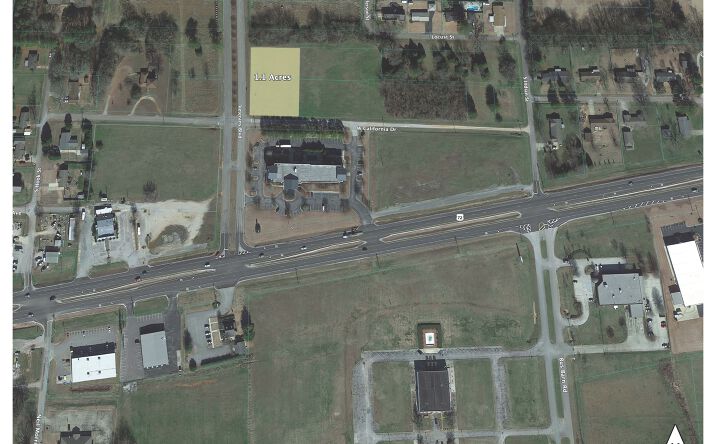 Pictures of Land property located at Veterans Blvd, Tuscumbia, AL 35674 for sales - image #1