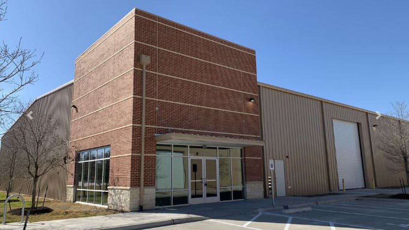 7019 Burleson Rd, Austin, TX 78744