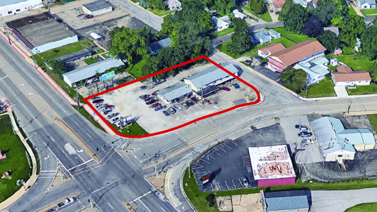103 N Highland St, Creve Coeur, IL 61610 Retail Property for Sale