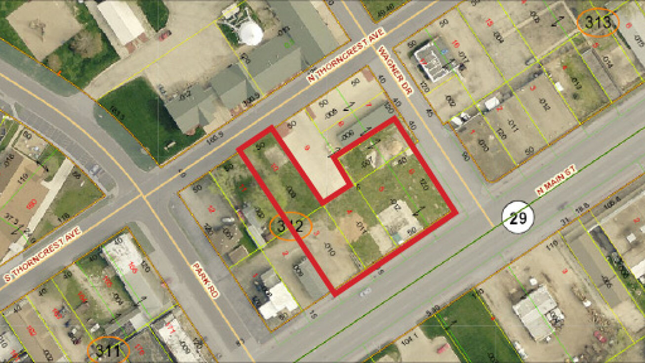 121 N Main St, Creve Coeur, IL 61610