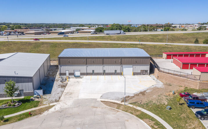 Pictures of Industrial property located at 2171 Magnum Cir, Lincoln, NE 68522 for comps - image #1
