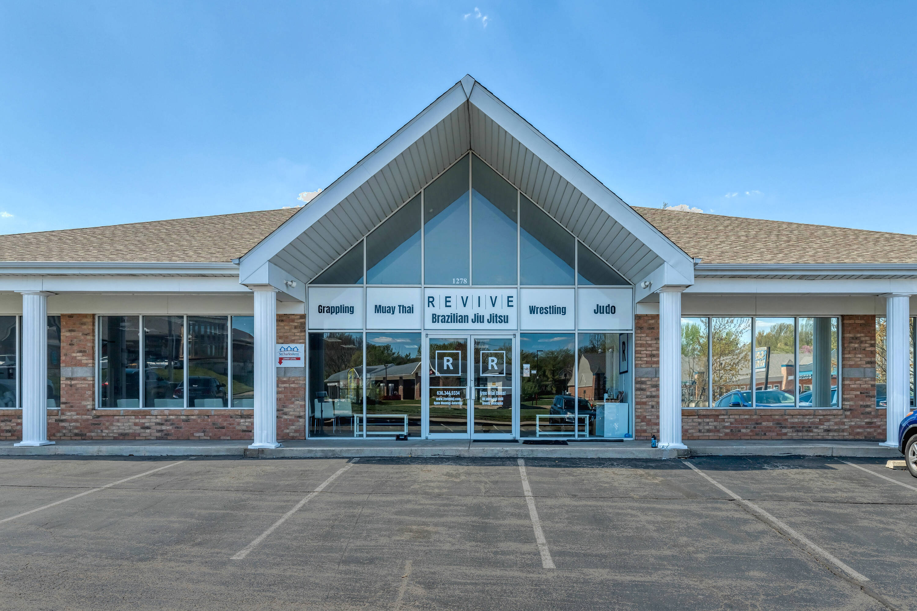 1278 Jungermann Rd, St Peters, MO 63376