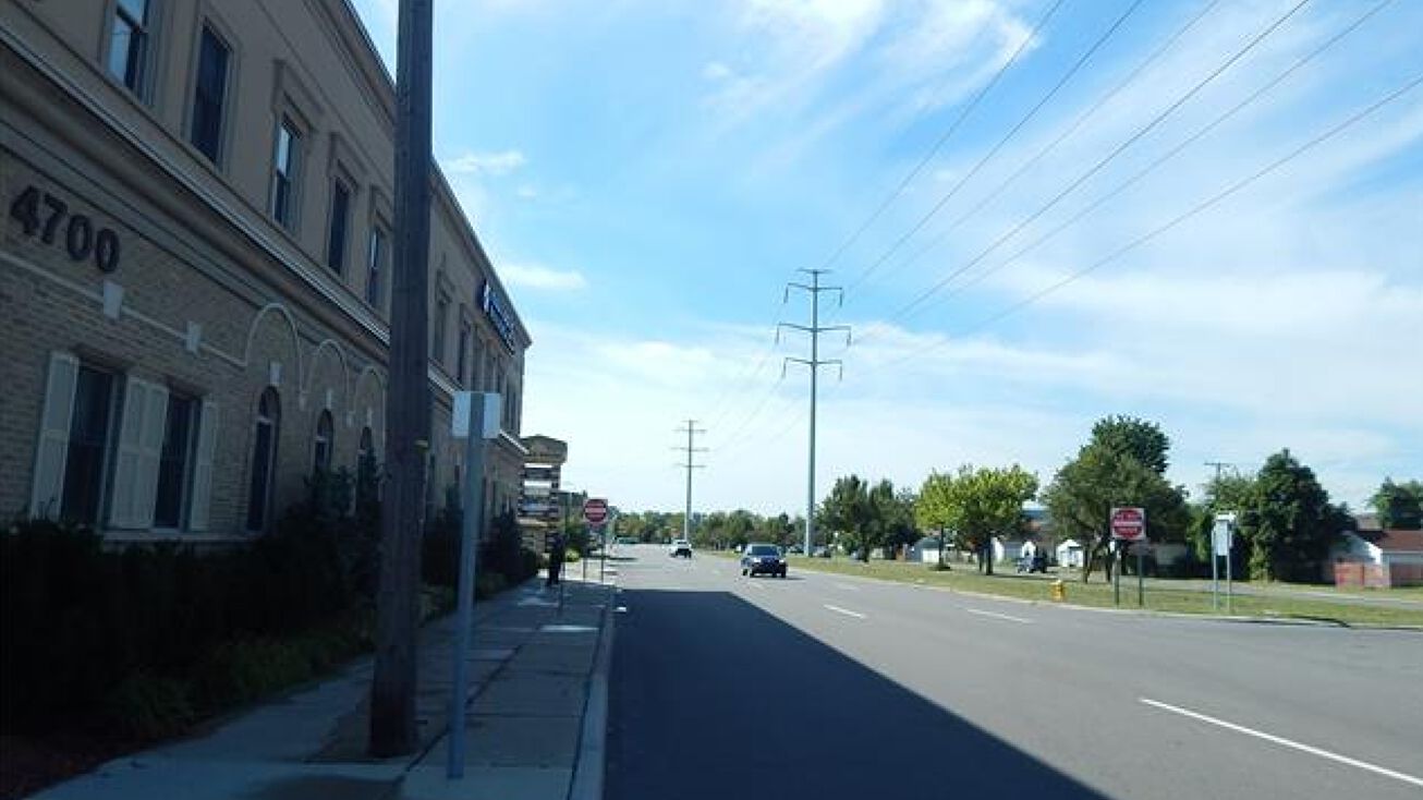 4716 Greenfield Rd, Dearborn, MI 48126