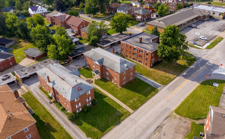 Pictures of Multifamily property located at 4000-4010-4020 Hillman Way, Boardman, OH 44512 for comps - image #1