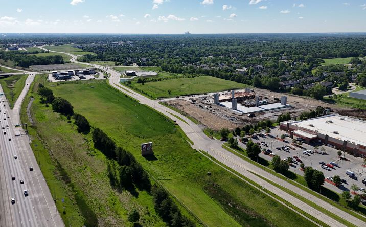 Pictures of Land property located at 10300 Plum Dr, Urbandale, IA 50322 for sales - image #1