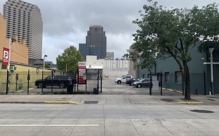 Pictures of Land property located at 923 Julia St, New Orleans, LA 70113 for sales - image #1