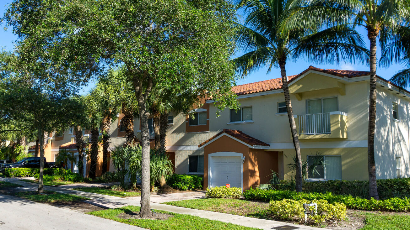 1315 NW 2nd St, Fort Lauderdale, FL 33311 Multifamily Property for Sale