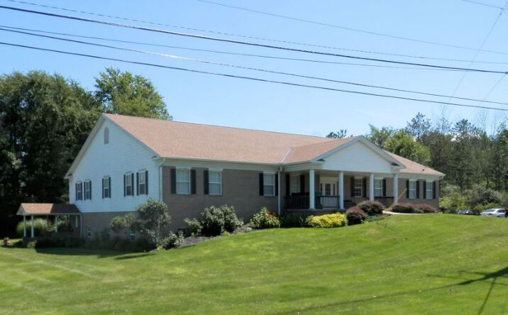 Pictures of Office property located at 831 South Street (SR 44), Chardon, OH 44024 for comps - image #1