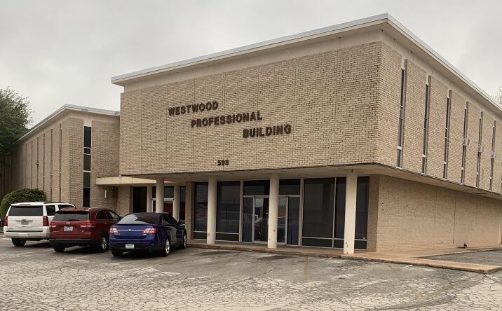 Pictures of Office property located at 598 Westwood Dr, Abilene, TX 79603 for sales - image #1