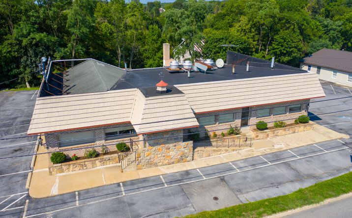 Pictures of Retail property located at 1329 Lincoln Way East, Chambersburg, PA 17202 for comps - image #1