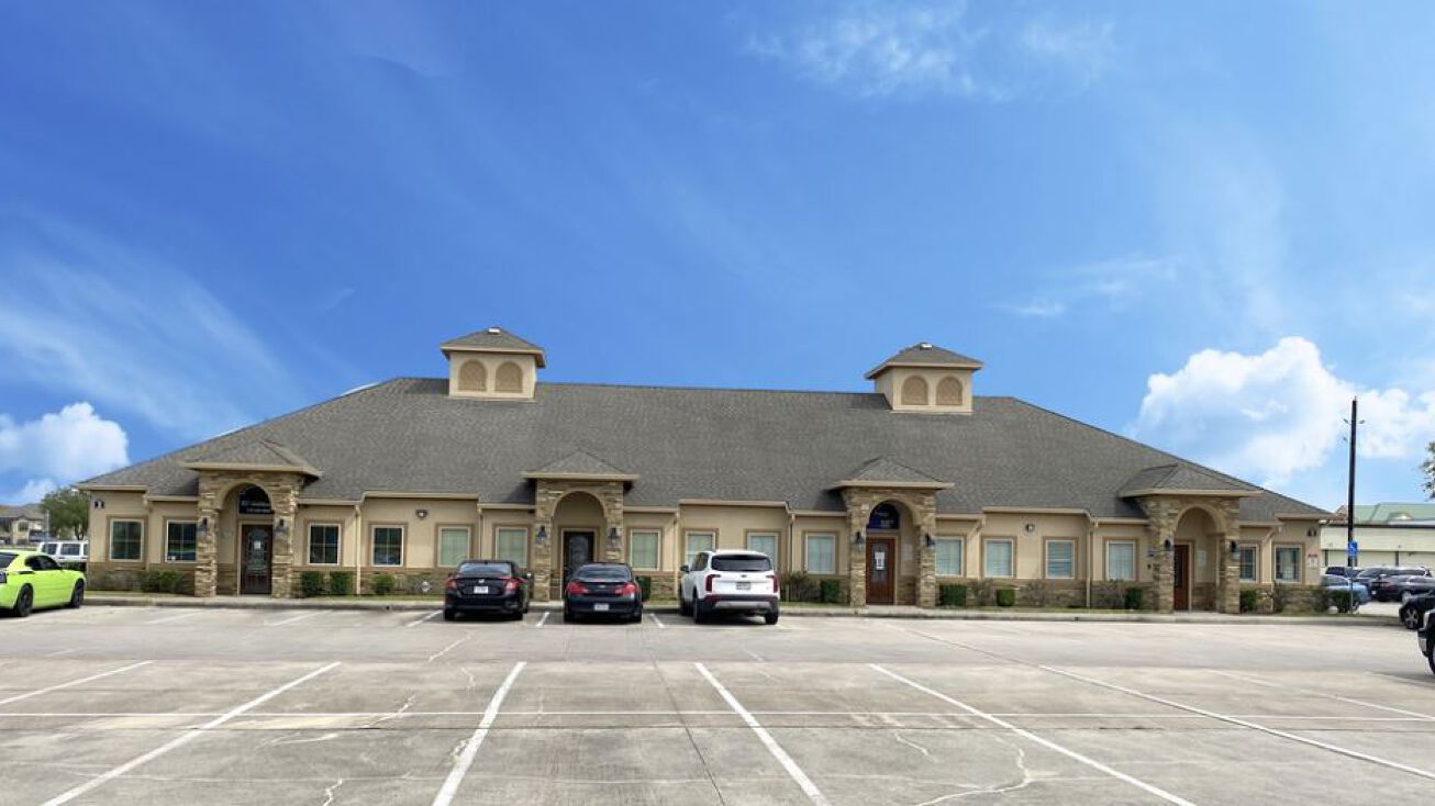 12234 Shadow Creek Parkway, Building 3C, Pearland, TX 77584