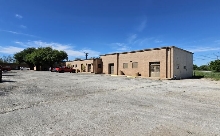 Pictures of Office property located at 202 S Leggett Dr, Abilene, TX 79605 for sales - image #1