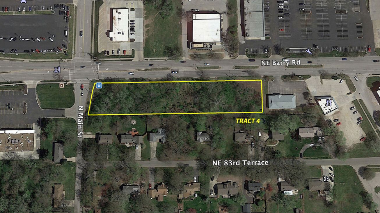 203 NE Barry Rd, Kansas City, MO 64118