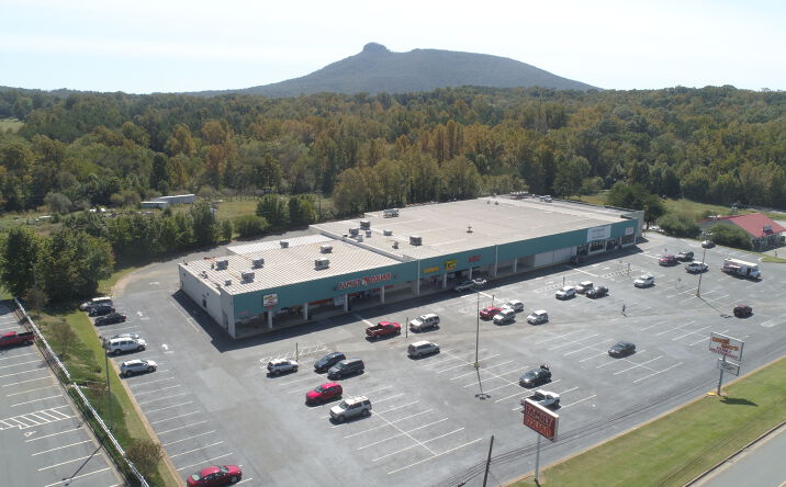 Pictures of Retail property located at 632 S Key St, Pilot Mountain, NC 27041 for comps - image #1