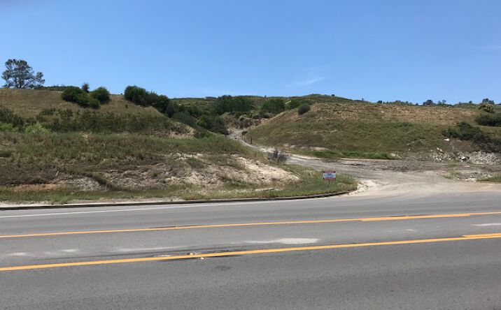 Pictures of Land property located at 41368 CA-41, Oakhurst, CA 93644 for sales - image #1