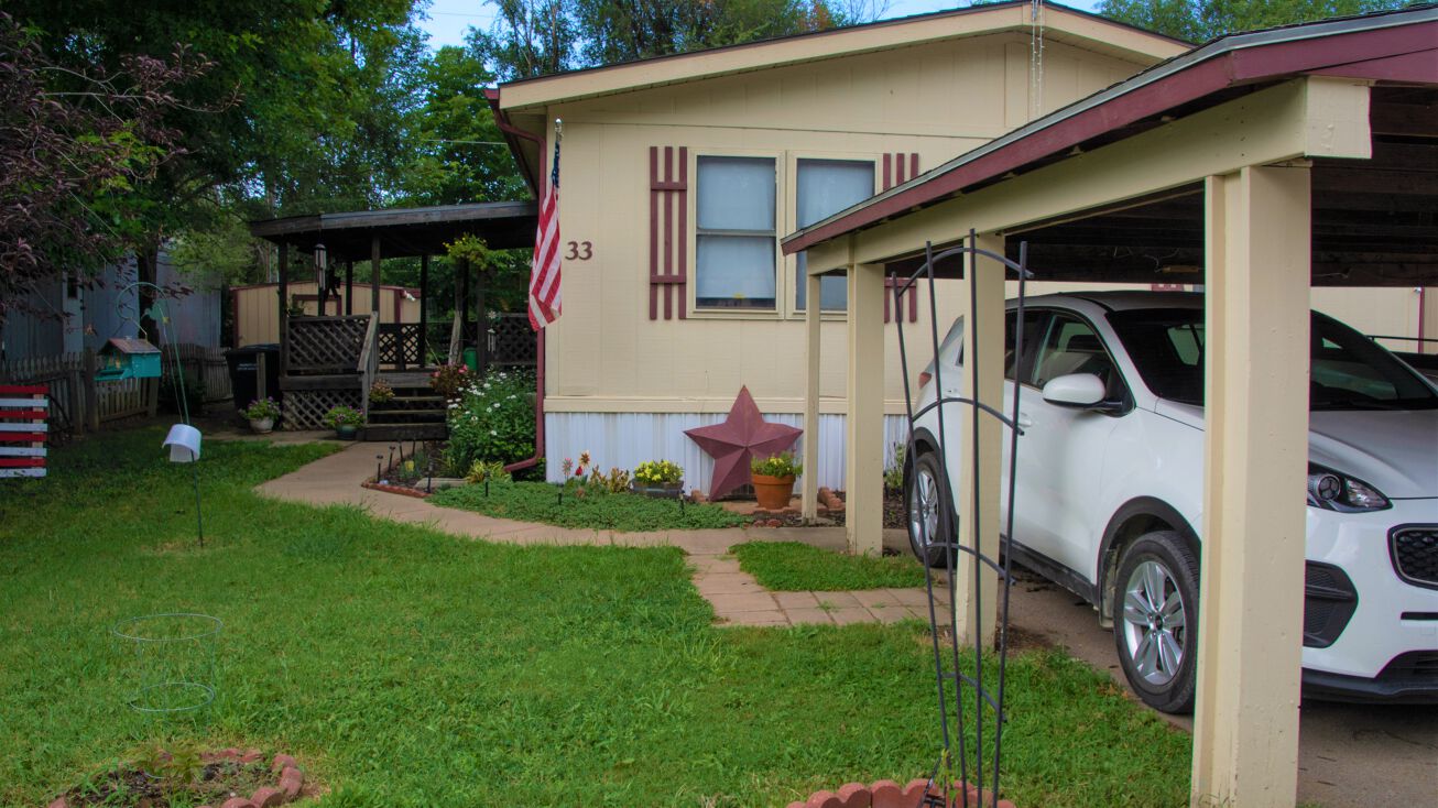 1303 Money St, Augusta, KS 67010