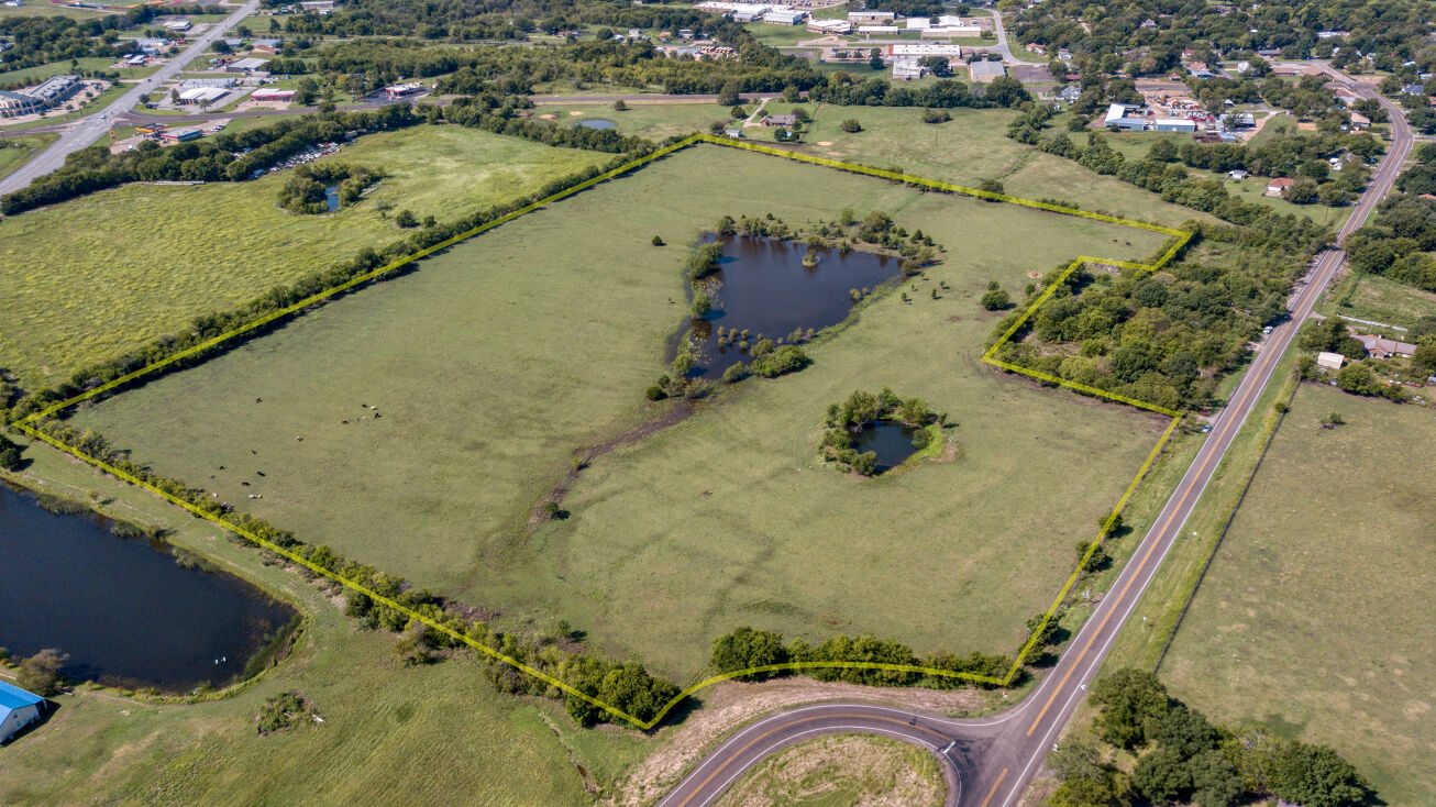 412 E 14th St, Kemp, TX 75143 Land for Sale 35 ACRES IN KEMP TEXAS RIGHT OFF HW 175