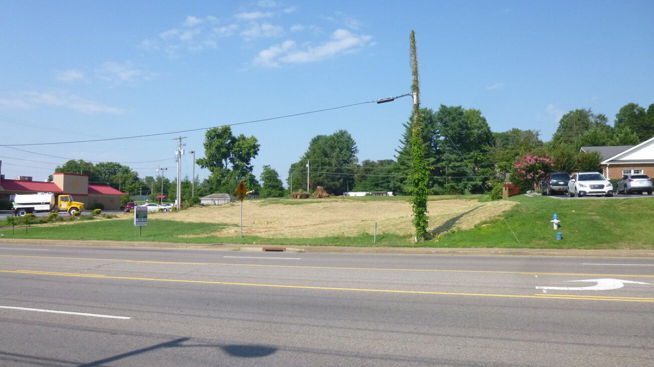 4709 N Roan Street, Johnson City, TN 37615