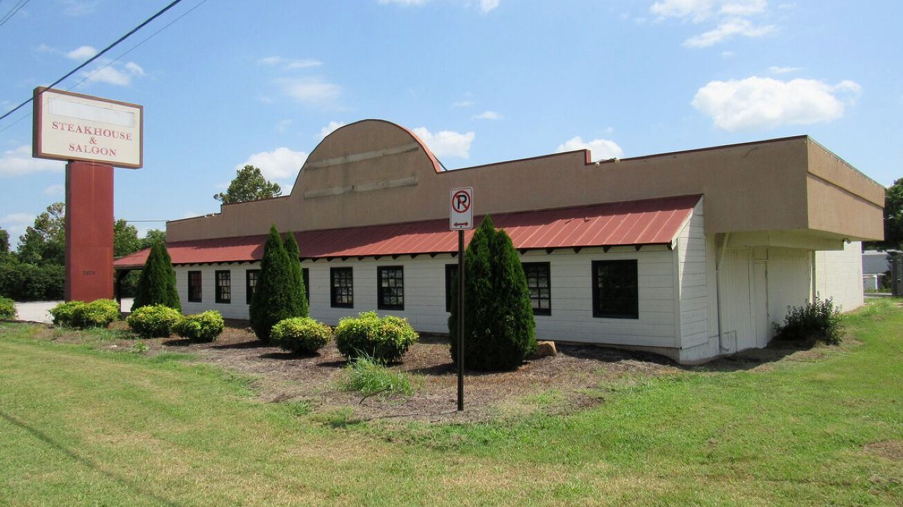 2925 Riverside Dr, Danville, VA 24541