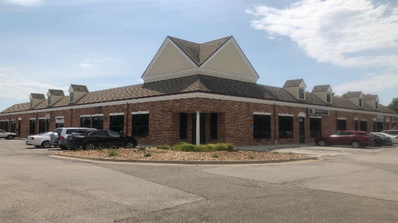 1751 NW Burdett Crossing, Blue Springs, MO 64015 Retail Property for