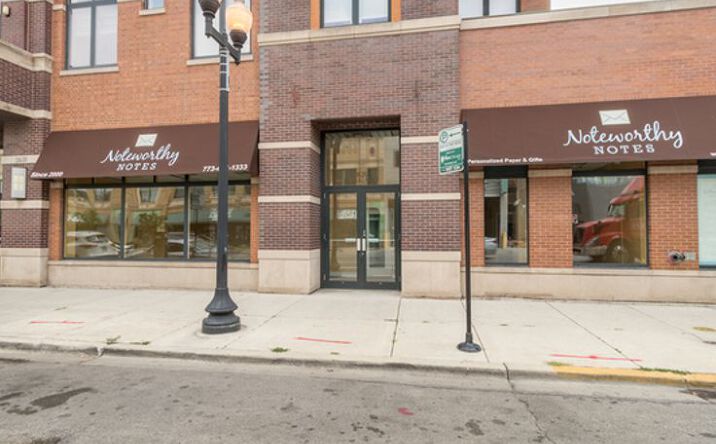 Pictures of Retail property located at 3629-35 N Halsted St, Chicago, IL 60613 for sales - image #1