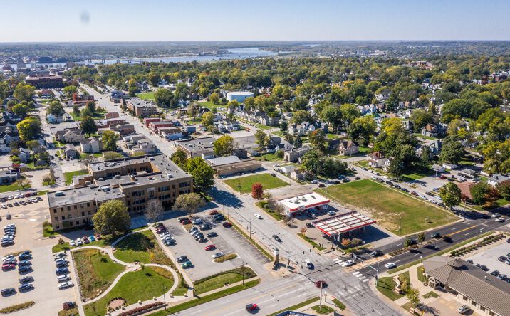 Pictures of Land property located at 1720 N HARRISON Street, Davenport, IA 52803 for sales - image #1