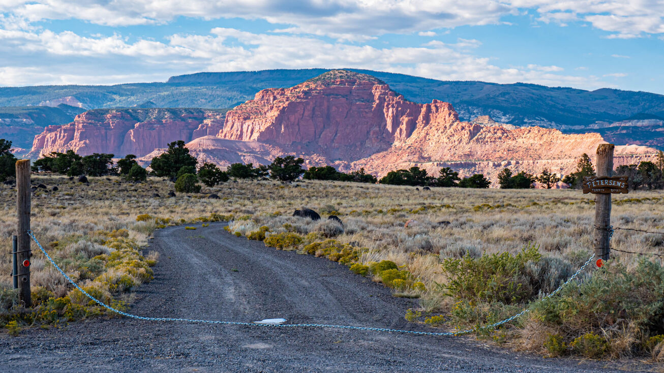 870 E Torrey Breaks Drive, Torrey, UT 84775