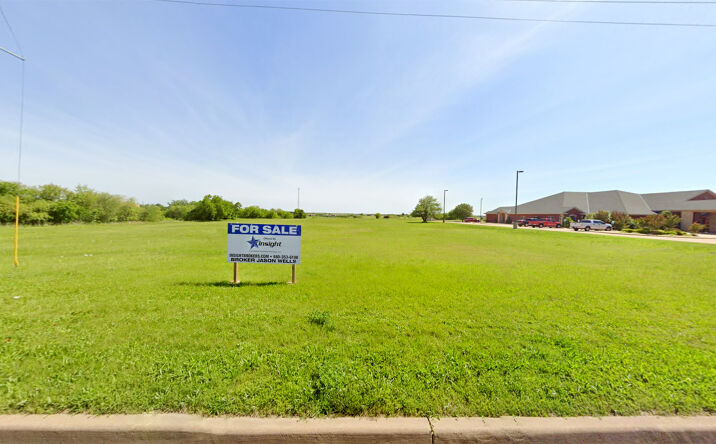 Pictures of Land property located at 4888 SW Lee Blvd, Lawton, OK 73505 for sales - image #1