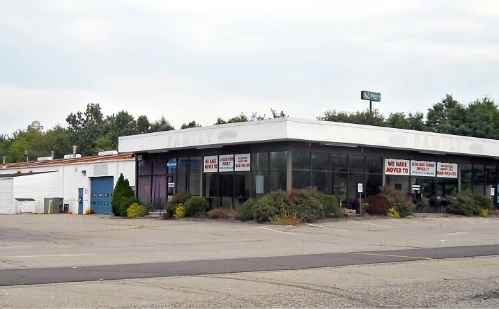 Chicopee Ma Commercial Real Estate For Sale Crexi Com