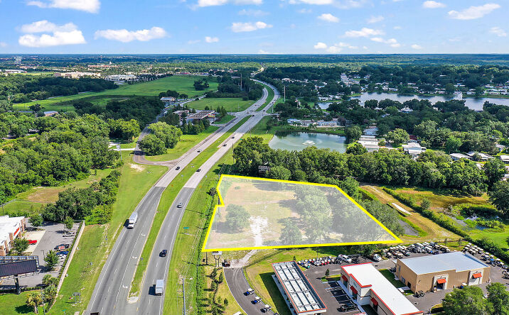 Pictures of Land property located at 133 W Hermosa St, Lady Lake, FL 32159 for sales - image #1