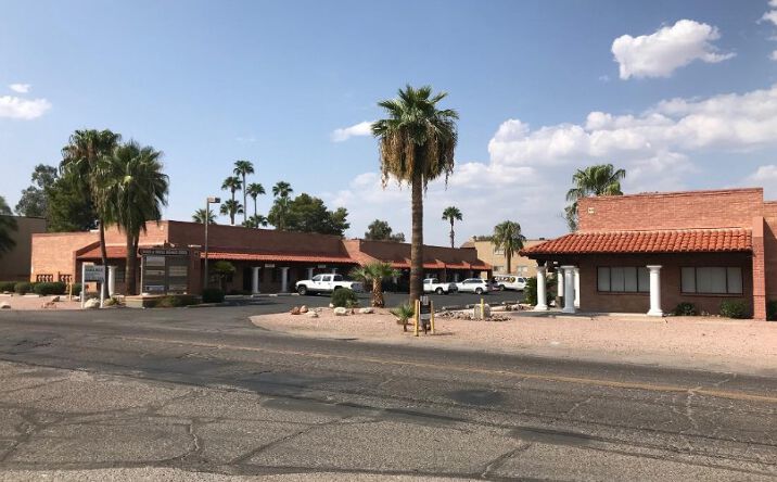 Pictures of Industrial property located at 460-470 W. Roger Road, Tucson, AZ 85745 for comps - image #1