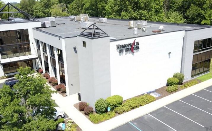 Pictures of Office property located at 6910 N Shadeland Ave, Indianapolis, IN 46220 for sales - image #1