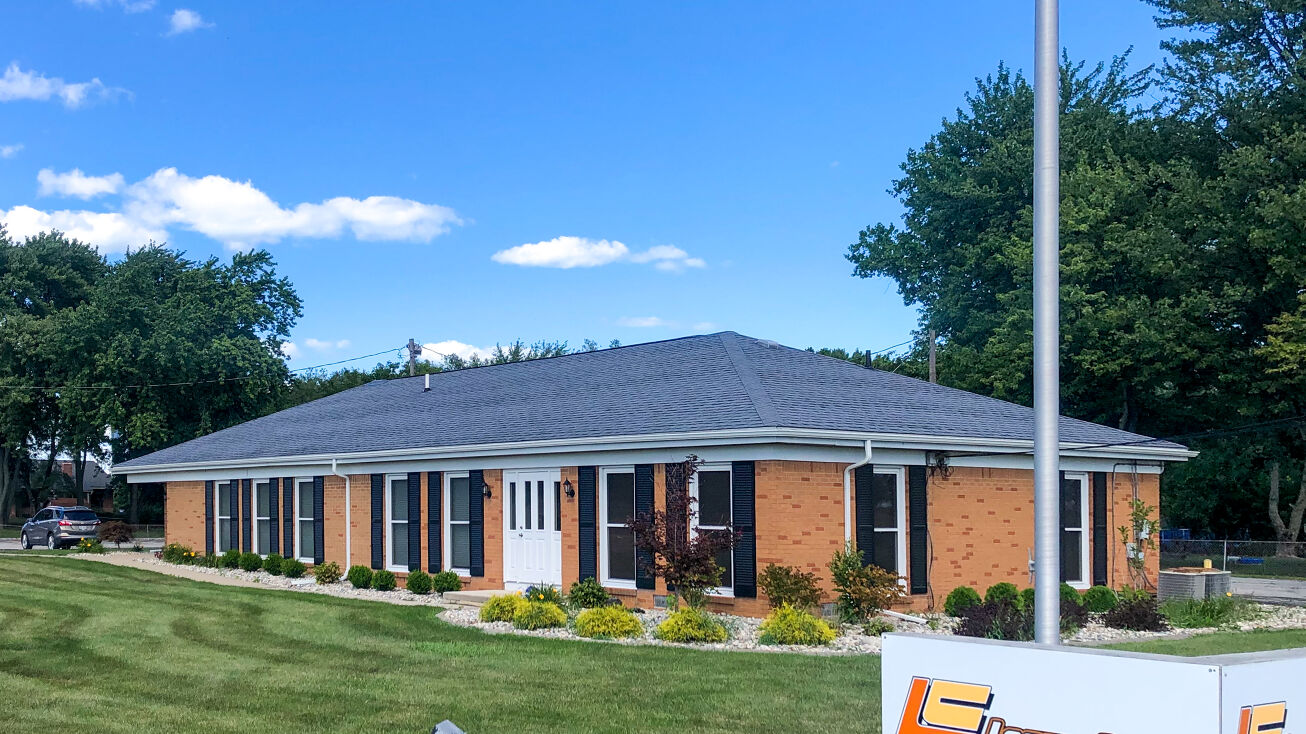 4209 Corduroy Rd, Oregon, OH 43616