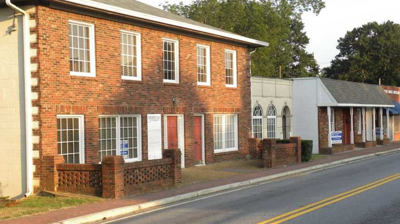 120 N McDonough Street, Jonesboro, GA 30236