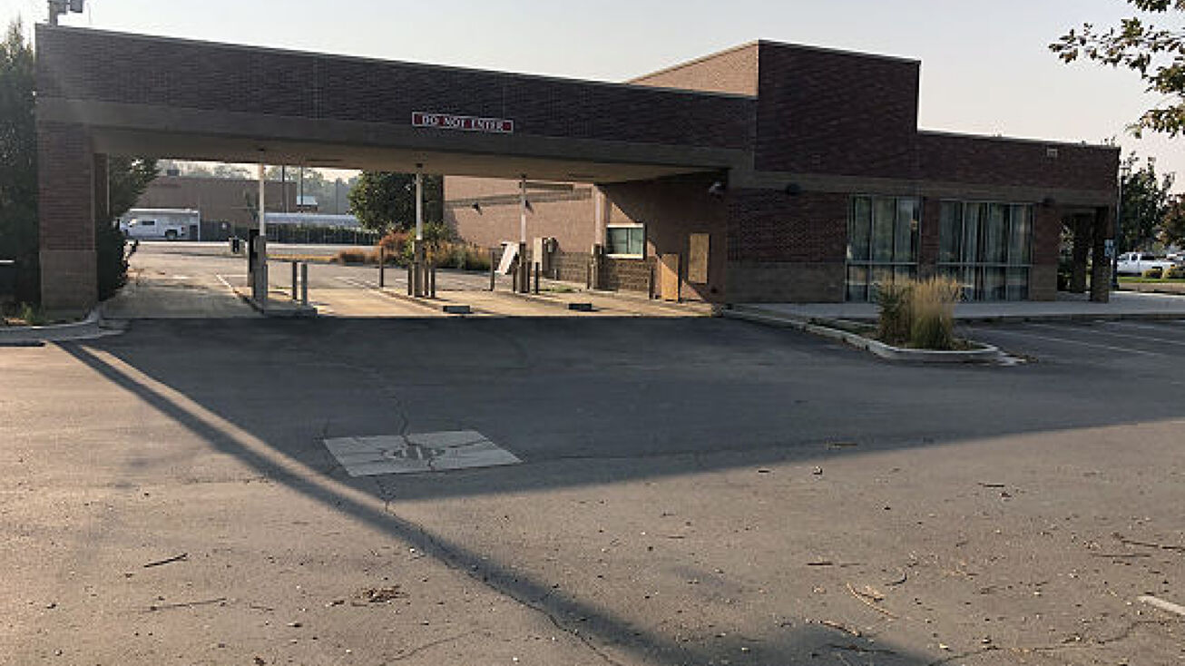 923 Dearborn St, Caldwell, ID 83605