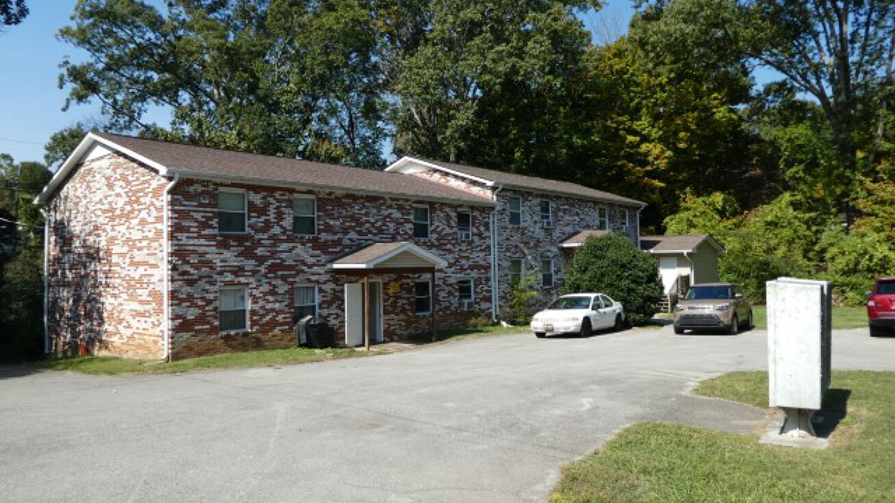 101 College Park Ln, Knoxville, TN 37918