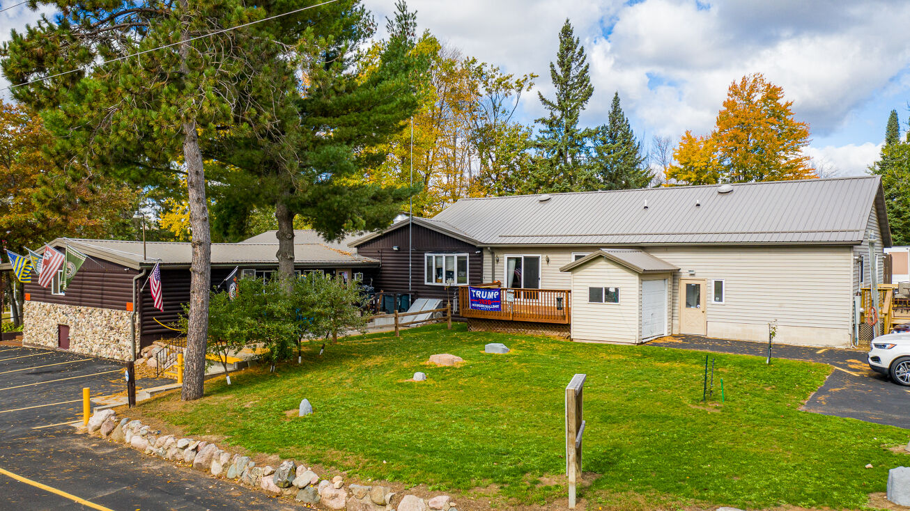 N10120 Parkway Rd Crivitz Wi 54114 Hospitality Property For Sale Hilltop Resort And Supper Club