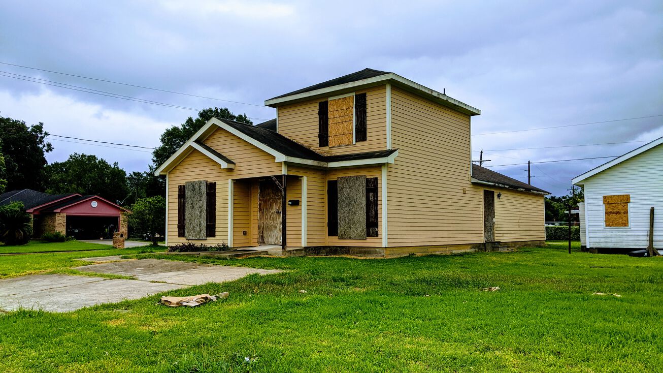 890 Jackson Street, Beaumont, TX 77701