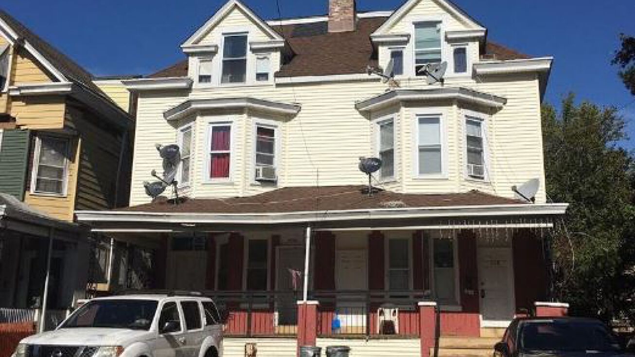476 Greenwood Ave, Trenton, NJ 08609