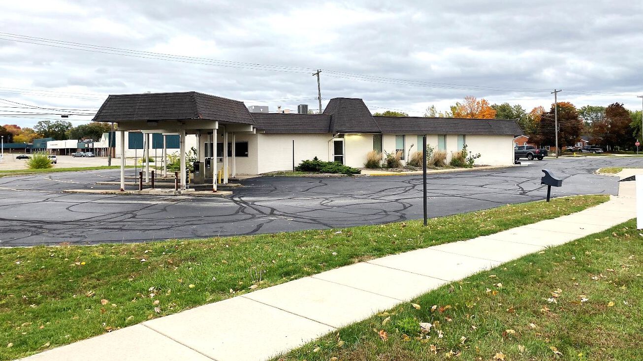 Pictures of Retail property located at 775 S Grove St, Ypsilanti, MI 48198 for sales - image #1