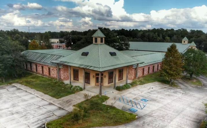 Pictures of Office property located at 725 Westin Oaks Dr, Hammond, LA 70403 for sales - image #1
