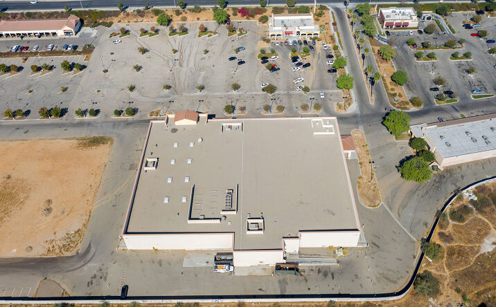 Pictures of Retail property located at 8310 Limonite Ave, Riverside, CA 92509 for comps - image #1