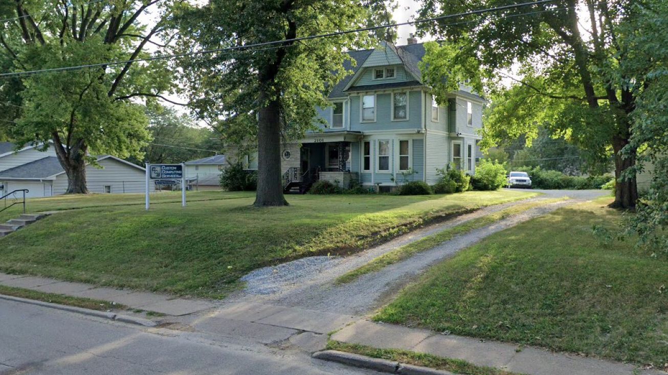 2101 Eastern Ave, Davenport, IA 52803