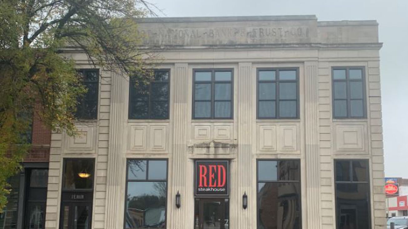 1 E Main St, Vermillion, SD 57069