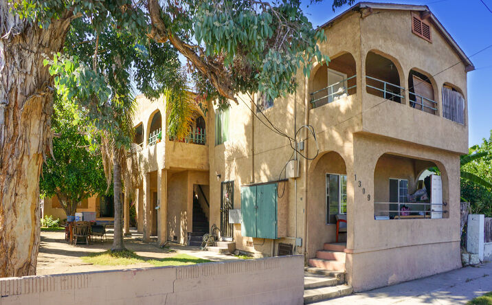 Pictures of Multifamily property located at 1309 S Mesa St, Los Angeles, CA 90731 for comps - image #1