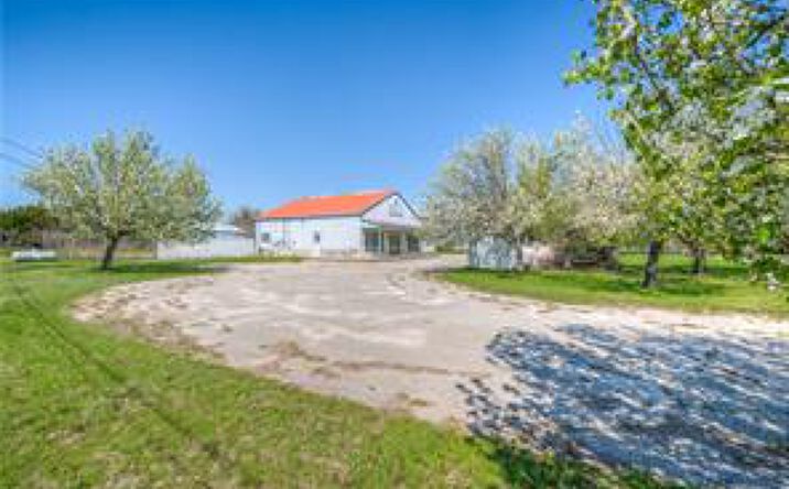 Pictures of Land property located at 2100 Old Airport Rd, Georgetown, TX 78626 for sales - image #1