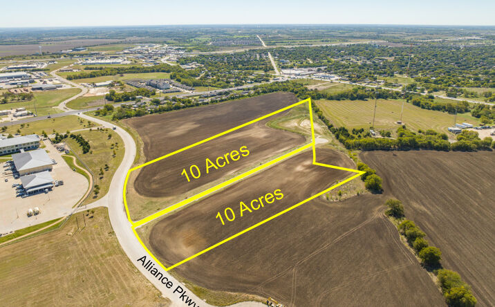 Pictures of Land property located at Alliance Pkwy, Hewitt, TX 76643 for sales - image #1
