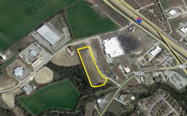 image of property at 257 W CHAPMAN RD Hewitt TX 76643-3336