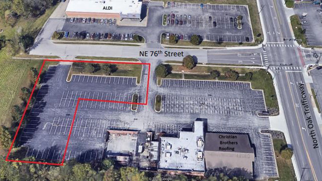 7514 N Oak Trafficway, Gladstone, MO 64118