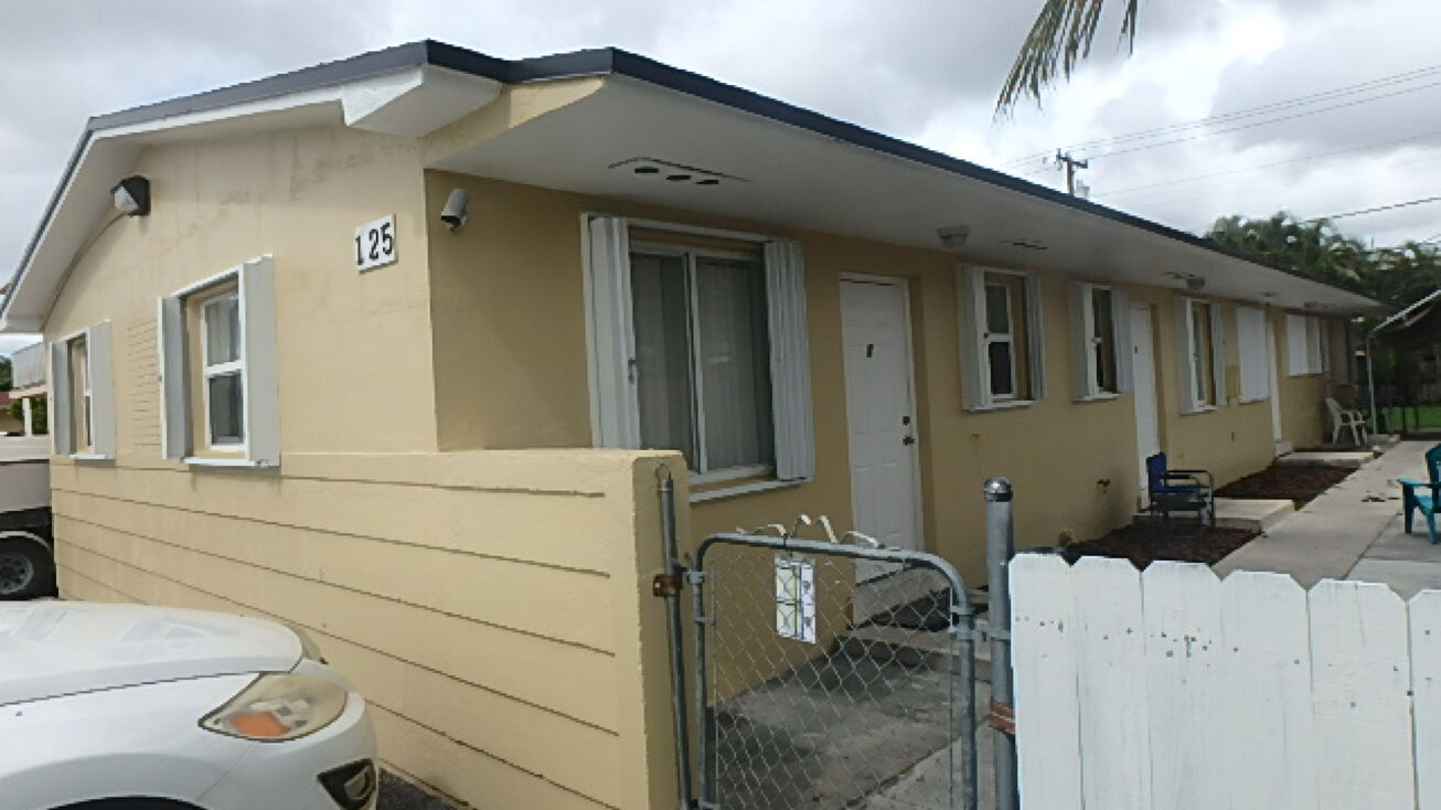 125 W 10th St, Hialeah, FL 33010 Multifamily Property for Sale